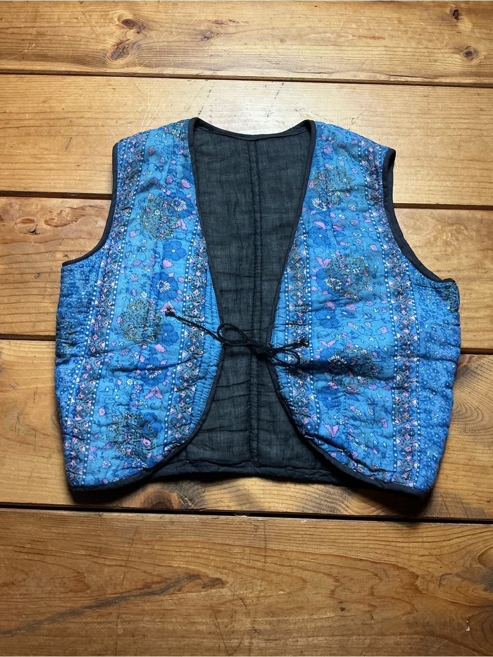 Quilted Cottage core Vest | Size S